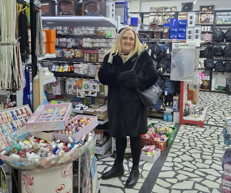 ВАСПИТАЧИЦА ТАЊА КРШИЋ ПРОНАШЛА НОВЧАНИК СА 1.600 ЕВРА И БЕЗ РАЗМИШЉАЊА ГА ОДНЕЛА У ПОЛИЦИЈУ