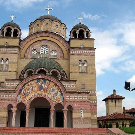 РАСПОРЕД ВАСКРШЊИХ БОГОСЛУЖЕЊА У АПАТИНУ