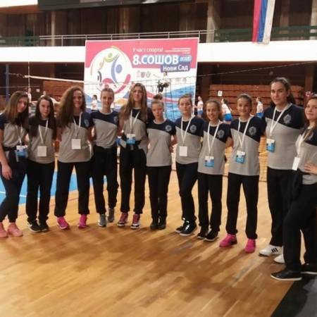 ОДБОЈКАШИЦЕ ОШ ''ЖАРКО ЗРЕЊАНИН'' УЧЕСТВОВАЛЕ НА ШКОЛСКОЈ ОЛИМПИЈАДИ ''СОШОВ''