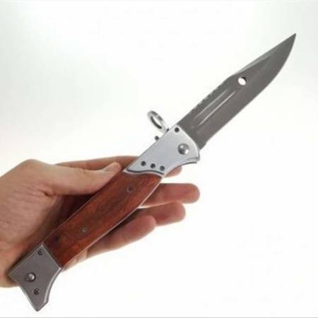 ХАПШЕЊЕ ЗБОГ ПОКУШАЈА УБИСТВА У ДВОРИШТУ СОМБОРСКЕ БОЛНИЦЕ