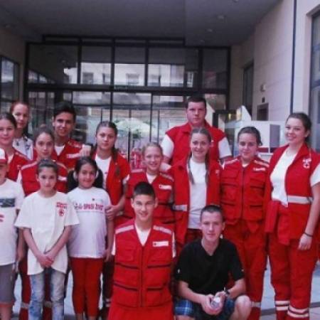ВОЛОНТЕРИ ЦРВЕНОГ КРСТА УСПЕШНИ НА ТАКМИЧЕЊИМА