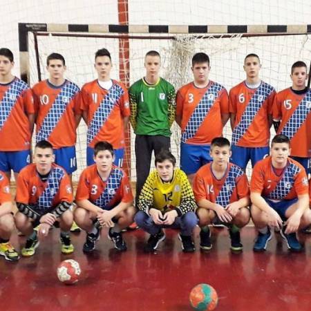 УСПЕШАН ВИКЕНД ЗА ПРИГРЕВАЧКЕ РУКОМЕТАШЕ