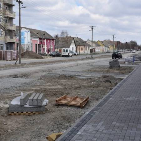 АСФАЛТИРАЊЕ УЛИЦЕ ПЕТЕФИ ШАНДОРА 10. АПРИЛА