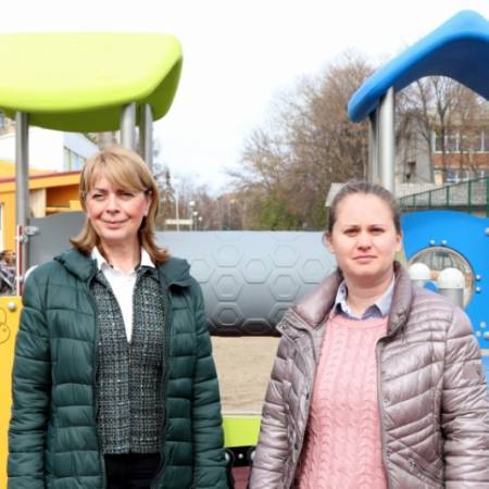 НОВО ИГРАЛИШТЕ И ЗЕЛЕНЕ ПОВРШИНЕ У АПАТИНСКИМ ЈАСЛИЦАМА