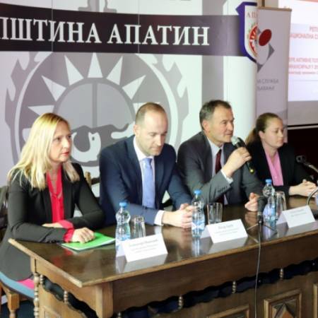 У АПАТИНУ ПРЕЗЕНТОВАНЕ МЕРЕ АКТИВНЕ ПОЛИТИКЕ ЗАПОШЉАВАЊА