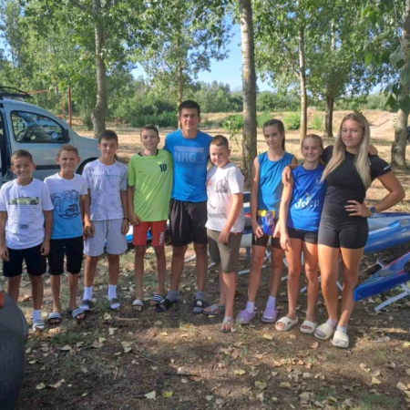 DEVET MEDALJA ZA APATINSKE KAJAKAŠE NA SENĆANSKOJ REGATI